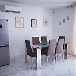 Διαμέρισμα Cova Da Iria 5 *